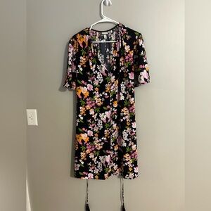 A New Day Black Pink Flutter Sleeve Sheath Dress